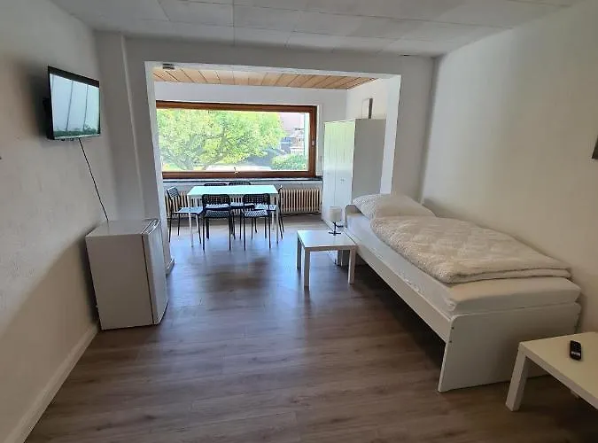 Monteurunterkunft Mit Terrasse In Daire *